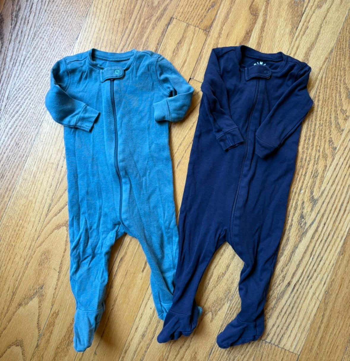 #22 Primary boys footie sleeper bundle 3-6m