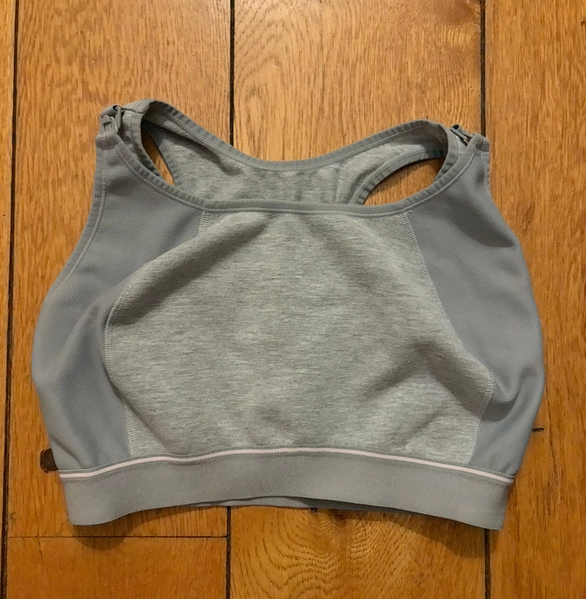#22 La Leche league nursing sports bra size XL