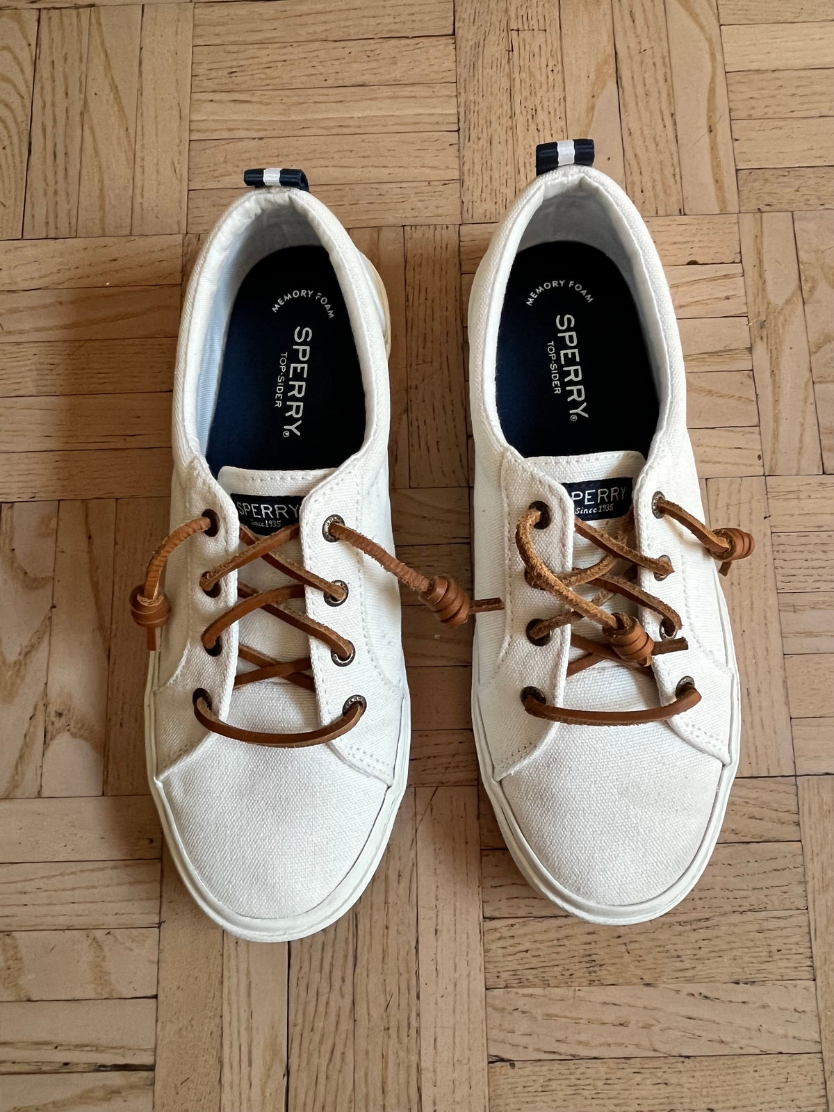 #195 Women’s Size 8 white/cream Sperry Top Siders, worn once - like new