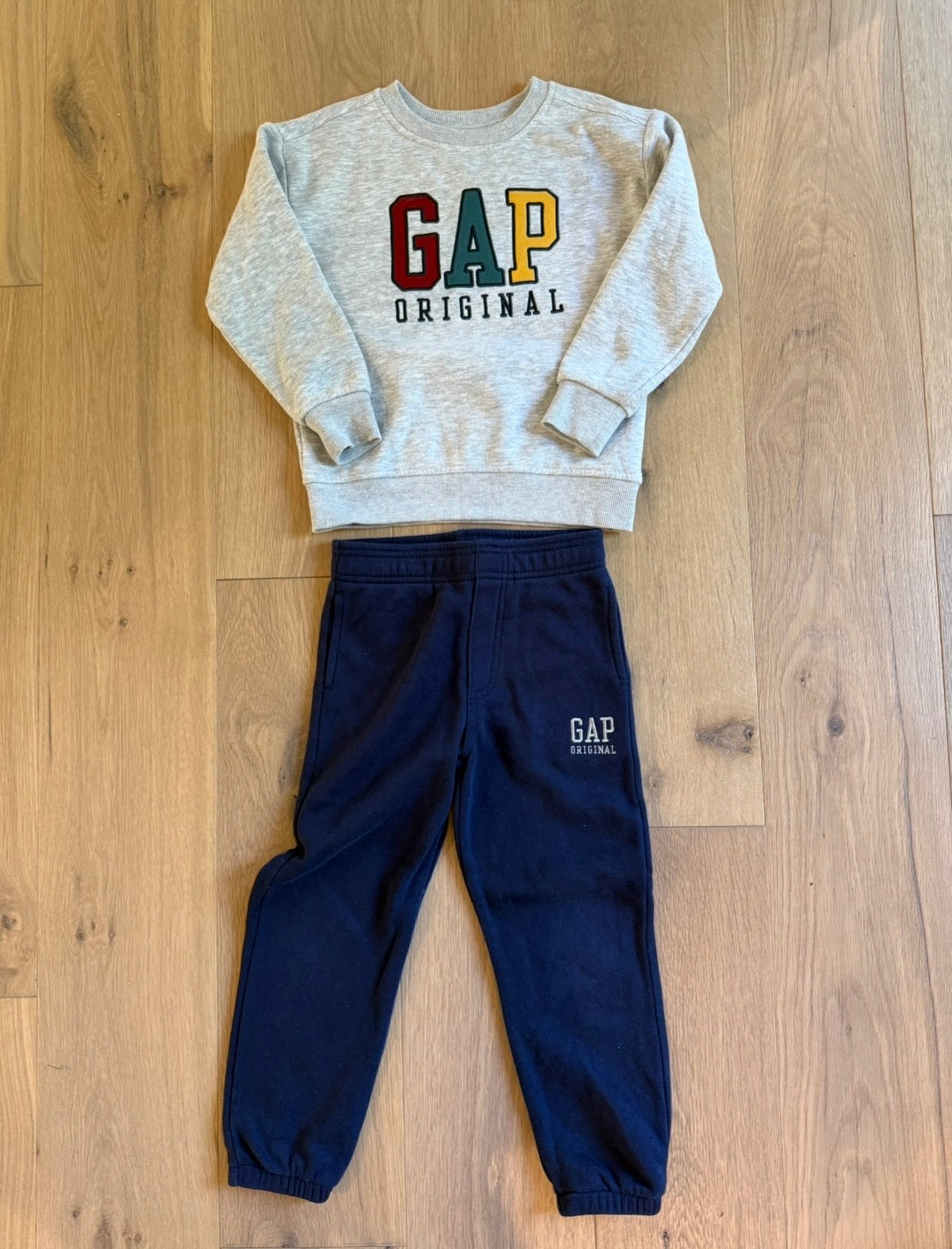 #21 • Boys • Gap • 5T • EUC