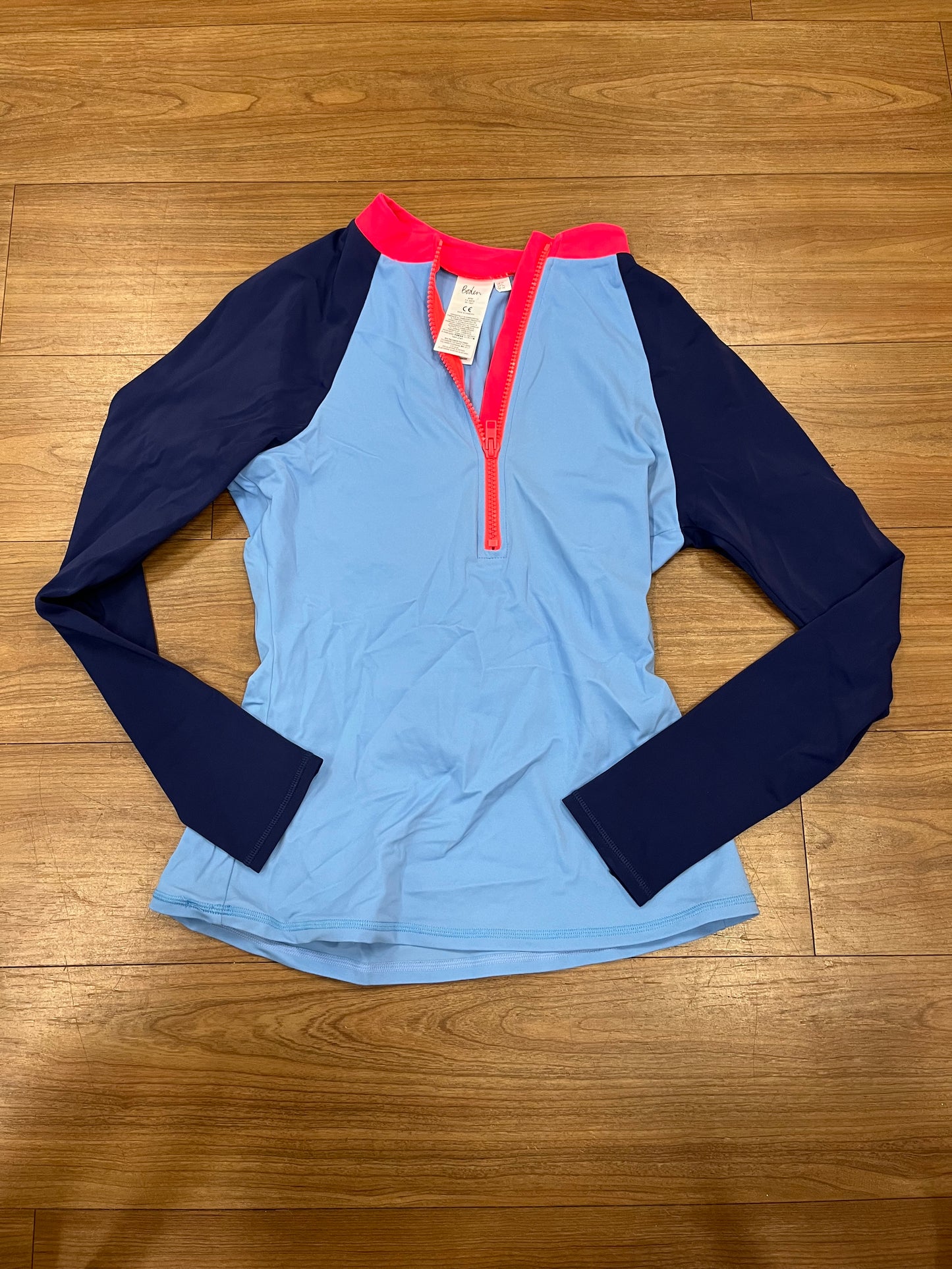 #7 Women's Boden Sz 6 Rash Guard