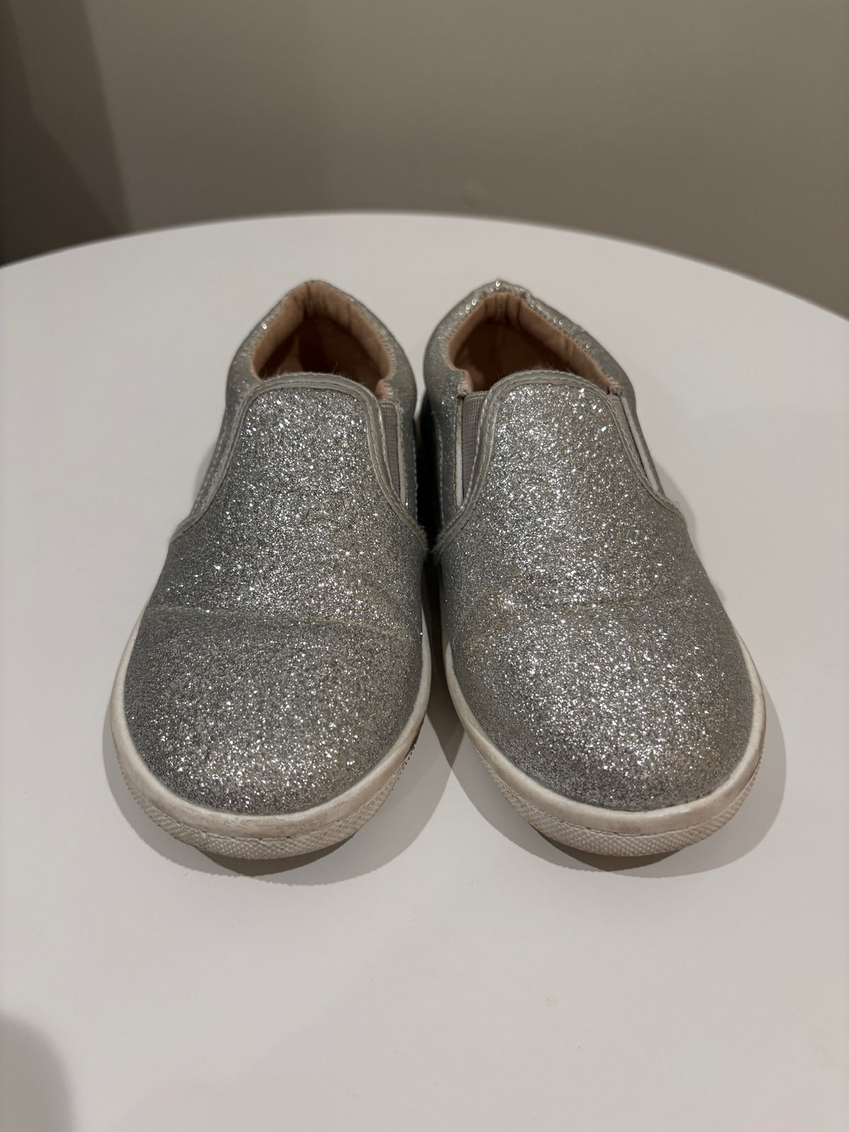Seller #105 - Size 10c Girls Silver Sparkle Tiny Toes Nation Slip on Shoes GUC