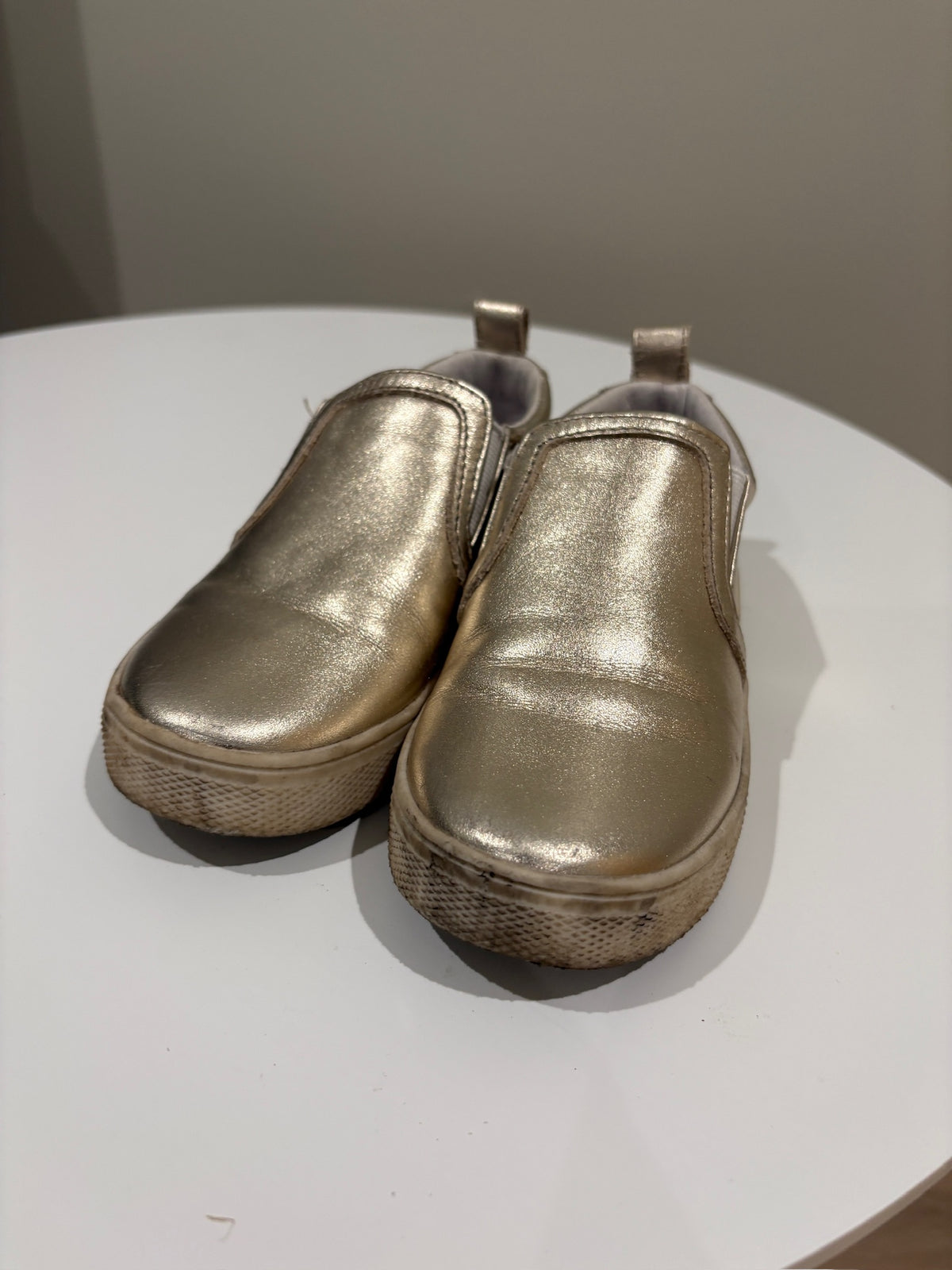 Seller #105 - Size 9c Girls Freshly Picked Metallic Slip On Shoes GUC