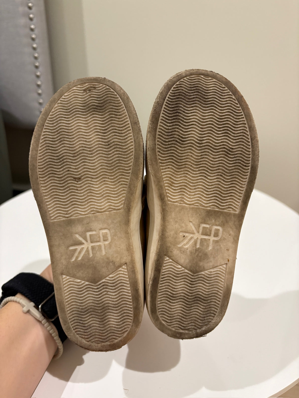 Seller #105 - Size 9c Girls Freshly Picked Metallic Slip On Shoes GUC