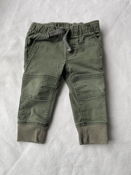 #68 Cat and Jack Green Cargo, 12m