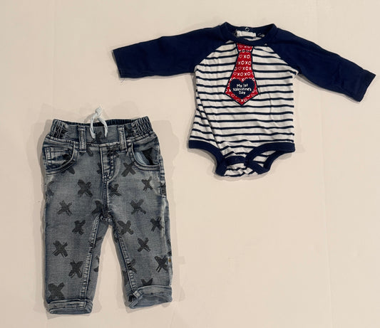 #187 0-3m Boys Valentines Day Outfit