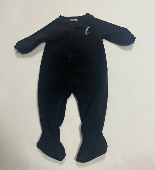 #87 UC fleece Pj's 6-9 month