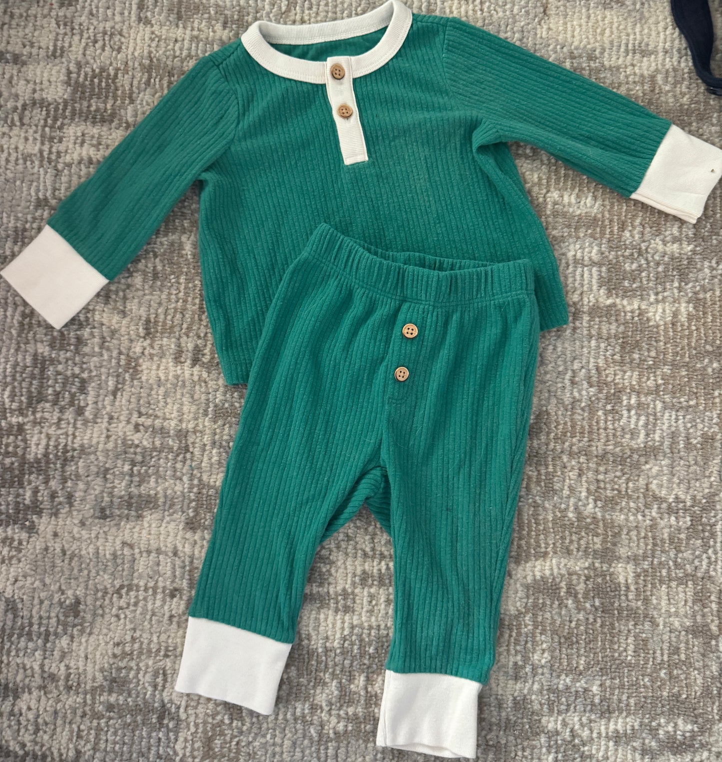 25 Cat & Jack Baby Lounging Outfit Gender Neutral Size 3-6M