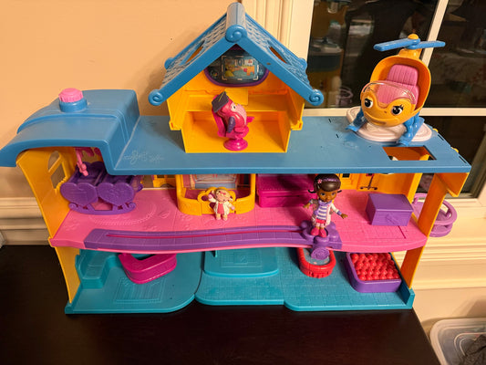 179 "Reduced" Disney Junior Doc McStuffins Toy Hospital Playset