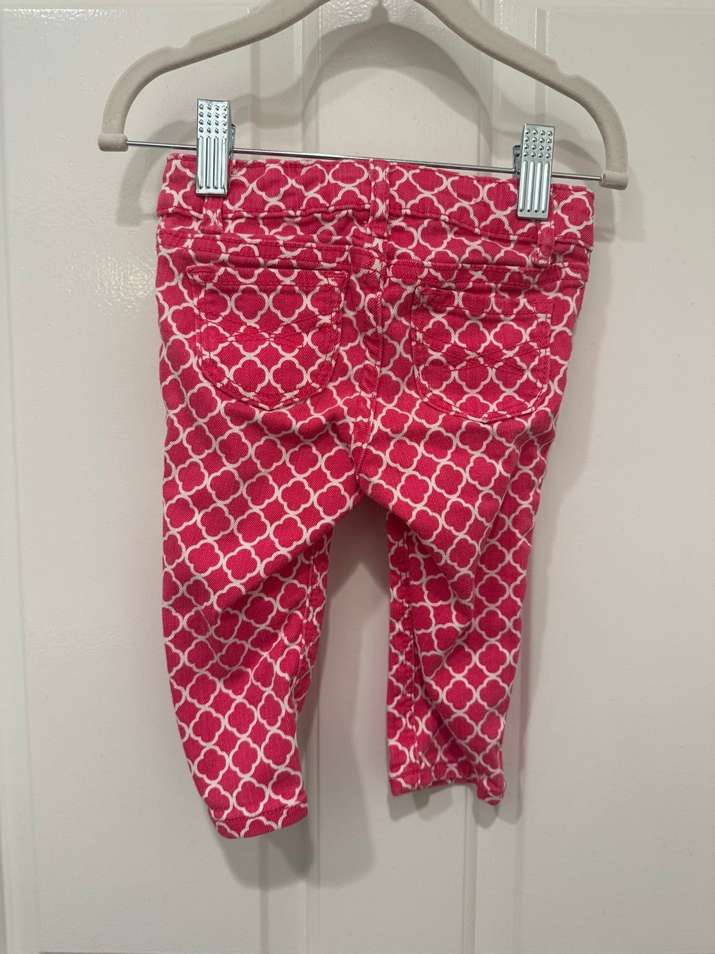 #85 REDUCED Baby Gap Pink White quatrefoil Jeans, Infant girls 12-18m