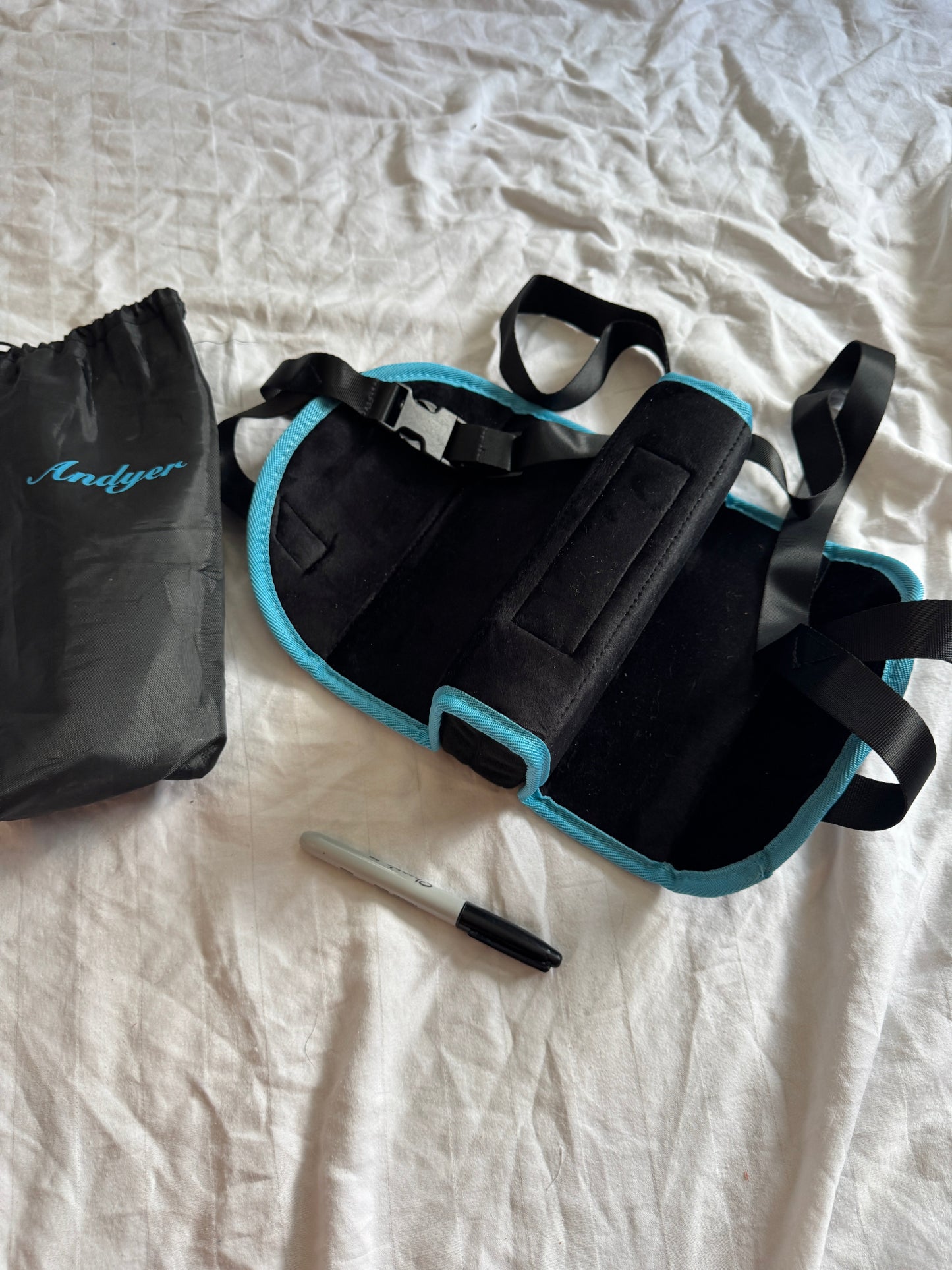 Seller #22 - Airplane footrest - EUC