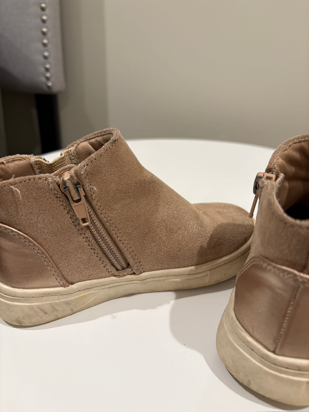 Seller #105 - Size 9c Tan Metallic Kelly & Katie Booties GUC