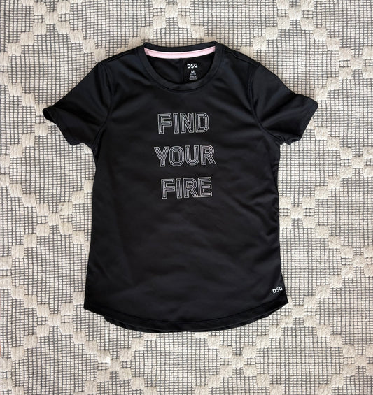 #74 Girls DSG Athletic Tee - M (10/12)