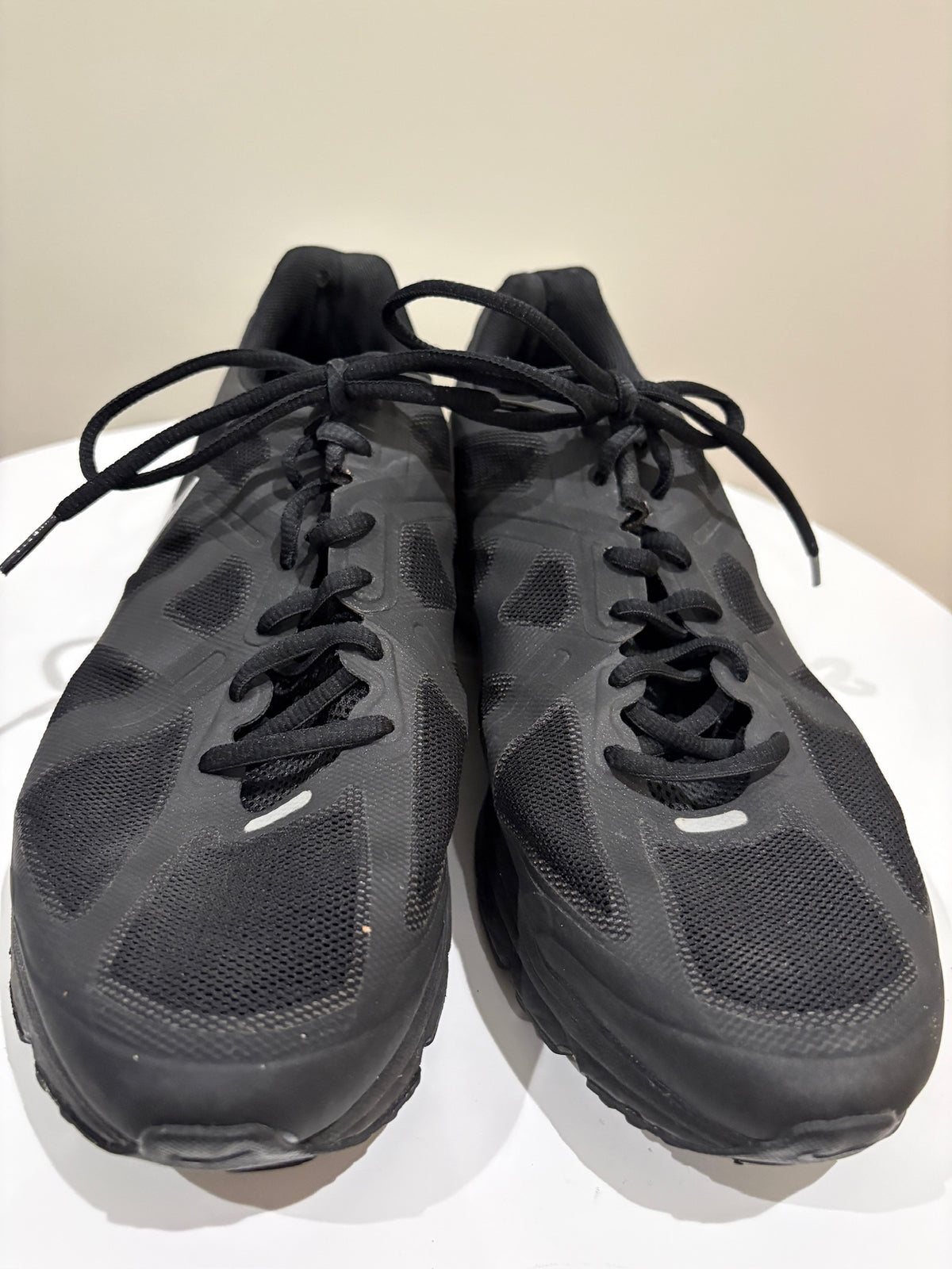 Seller #105 - Size 12 Men's Black Nike Air Max VGUC