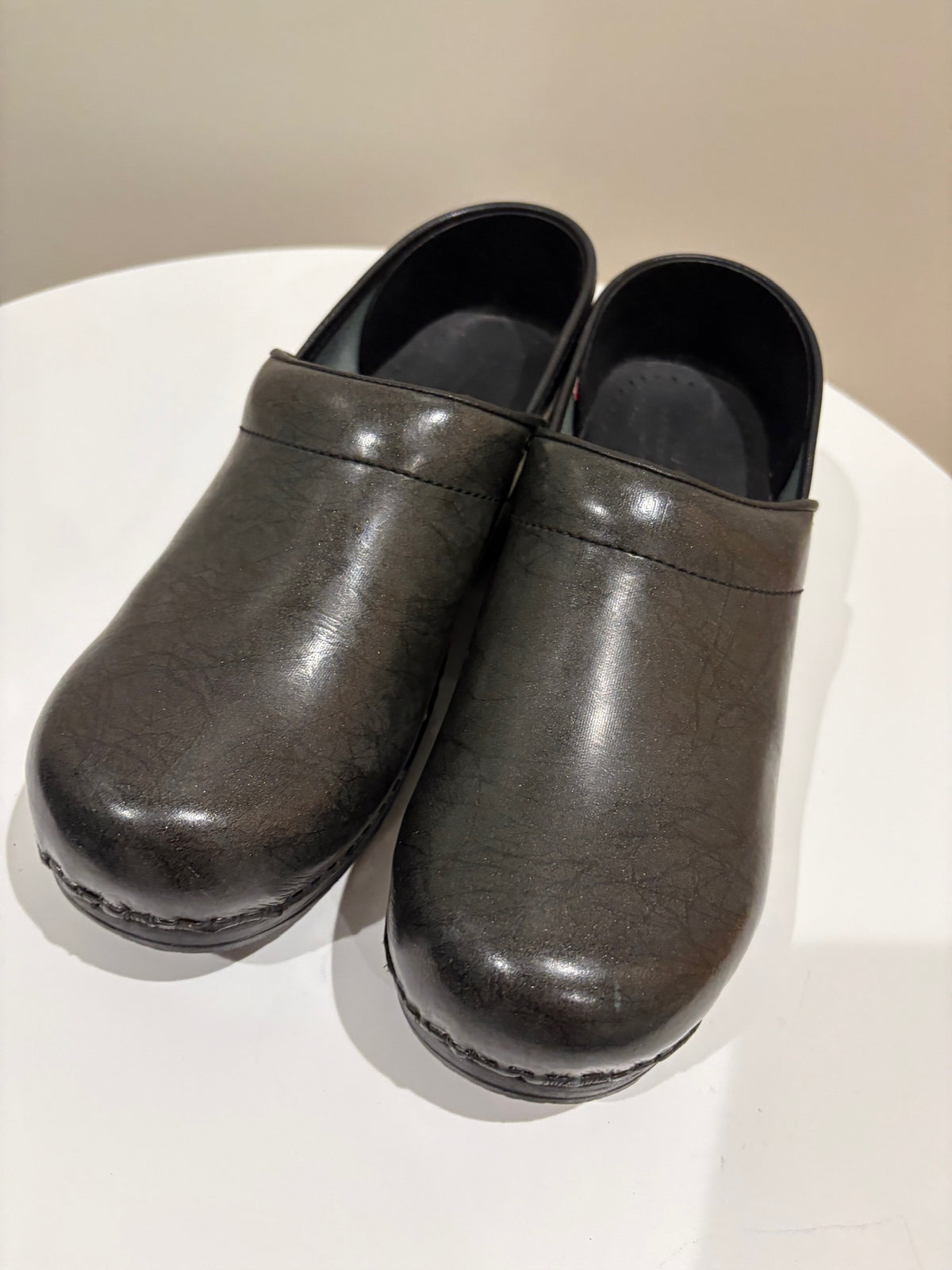 Seller #105 - Size 39 (8.5) Gray Sanita Clogs VGUC