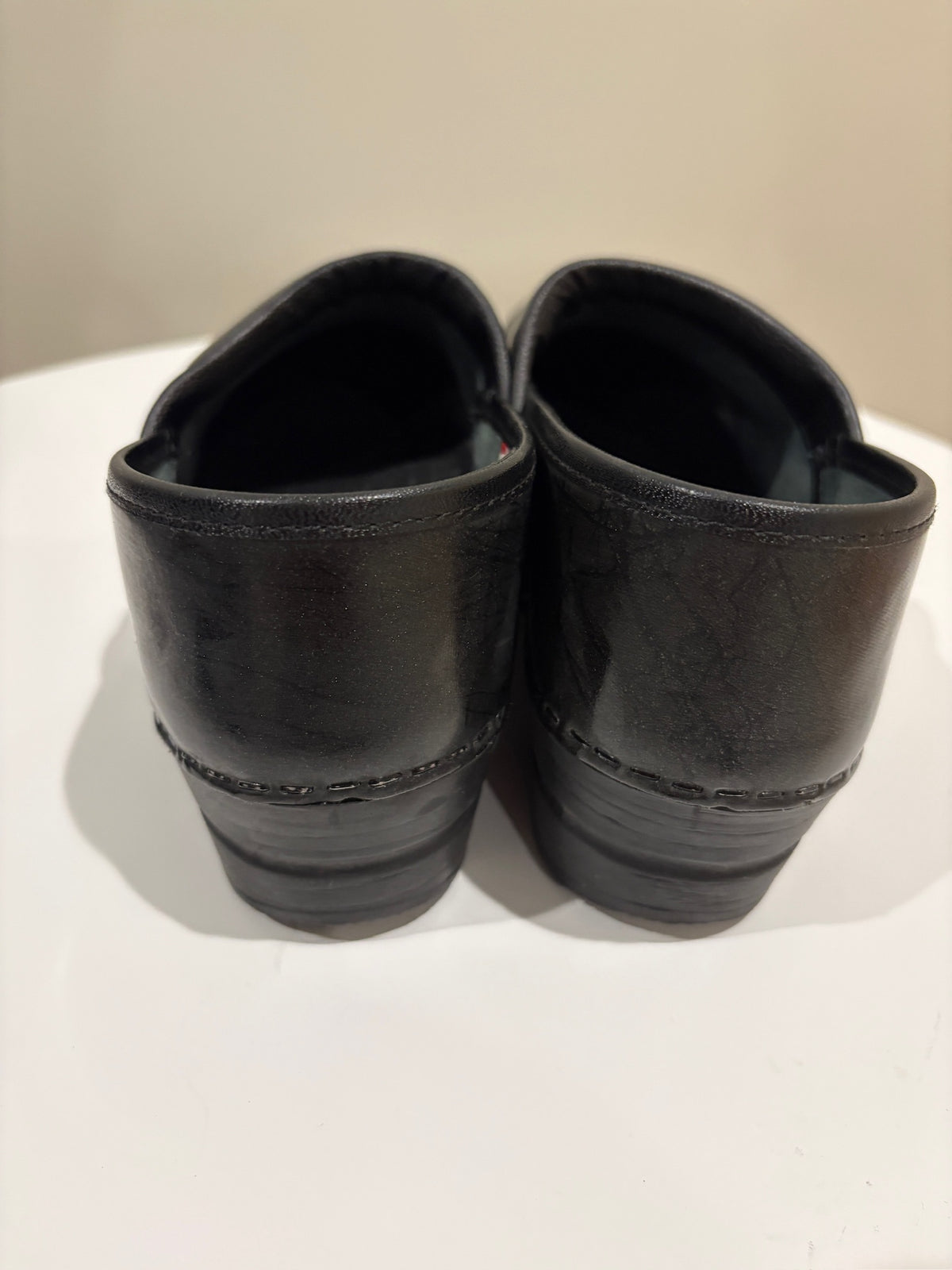 Seller #105 - Size 39 (8.5) Gray Sanita Clogs VGUC
