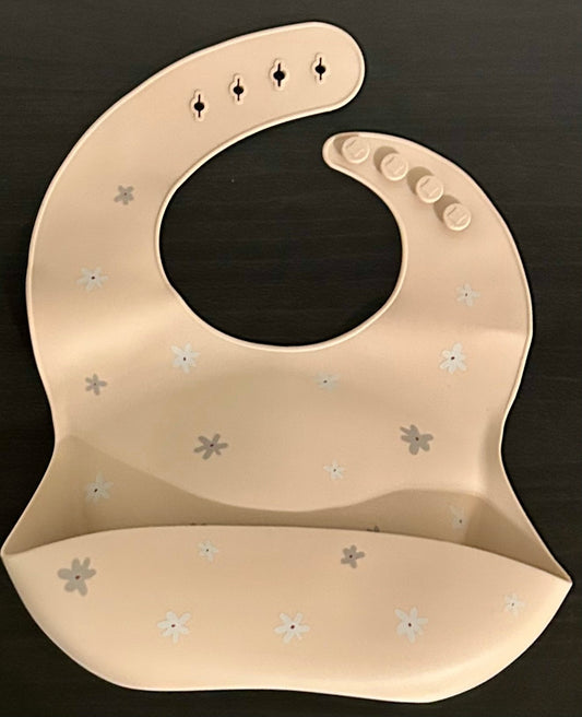#15 Mushie Silicone Bib (barely used)