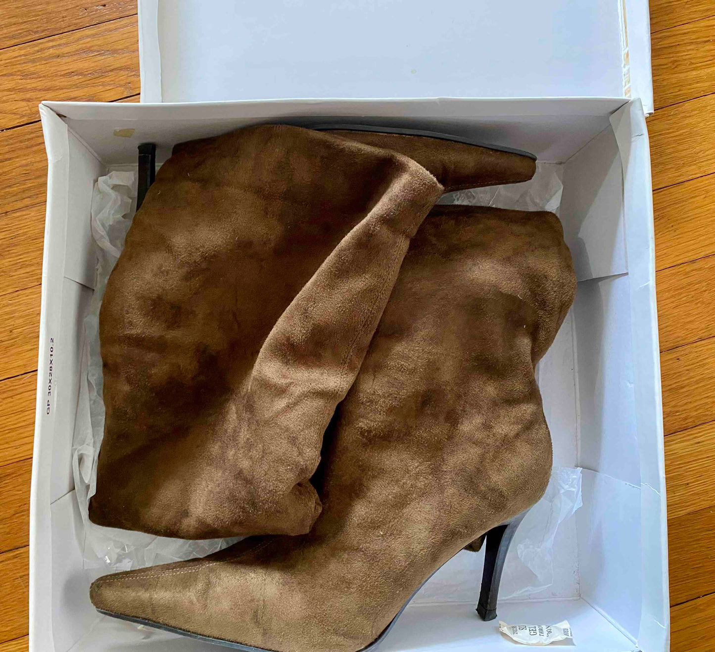 #95B VGUC Bakers Suede Stiletto Boots with Pointed Toes, Women's size 7