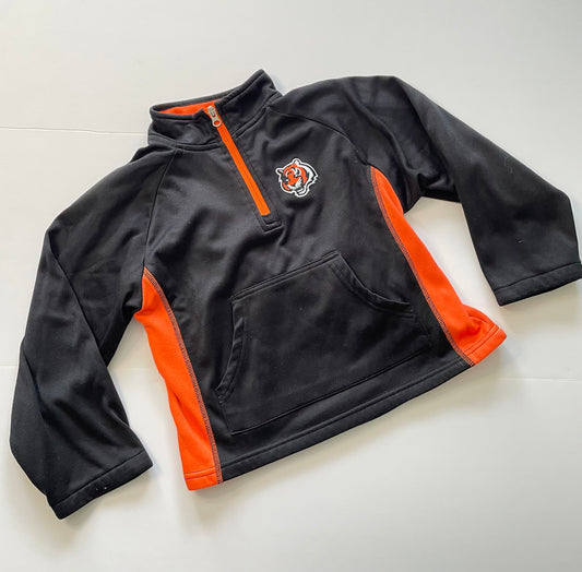 #121 Boy/Girl (fits like) 5/6 Bengals quarter zip pullover, VGUC