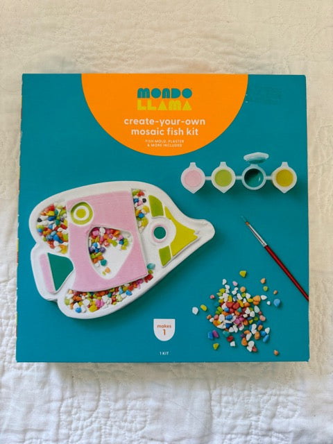 #35 Mondo Llama Create-Your-Own Mosaic Fish Kit