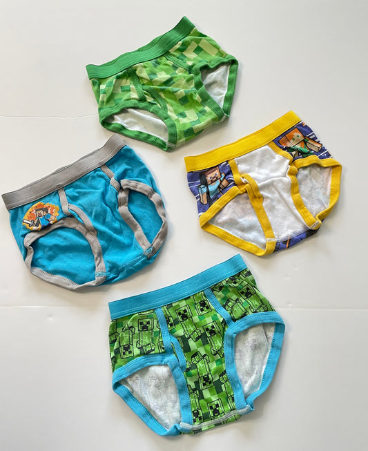 #121 Boys 6 Set of 4 Minecraft briefs, VGUC