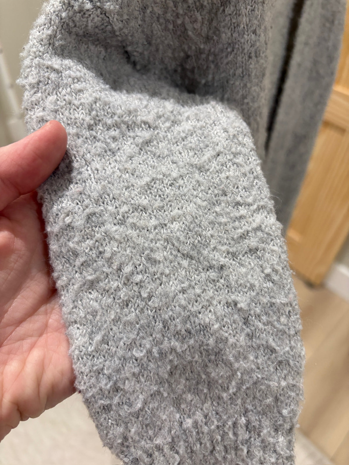 Seller #105 - 2T Girls Gray Cat & Jack Sweater GUC