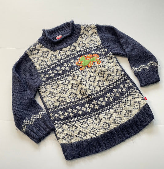 #121 Boys 5 Lion sweater, VGUC