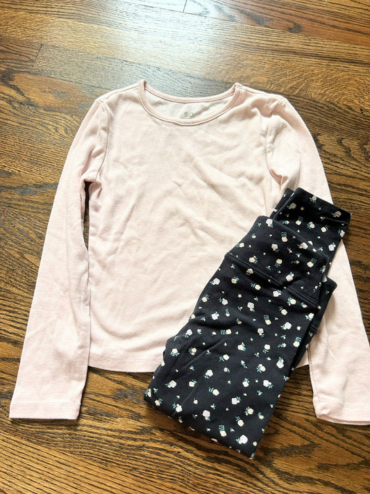 Seller 120, EUC Girls SO Outfit Size 6/7
