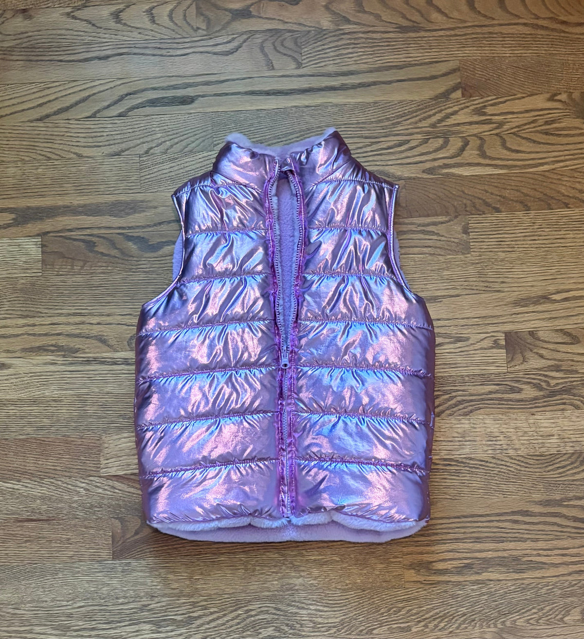 #74 Girls Metallic puffy zip-up vest reversible- M