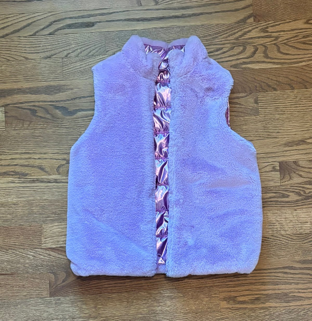 #74 Girls Metallic puffy zip-up vest reversible- M
