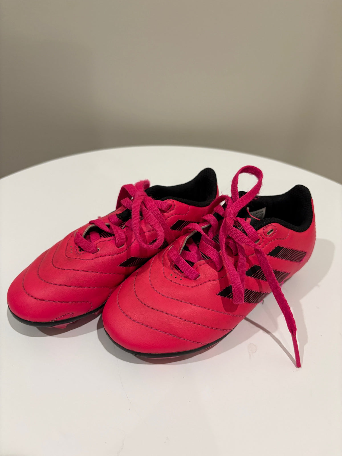 Seller # 105 - 10K Girls Pink Adidas Soccer Cleats GUC