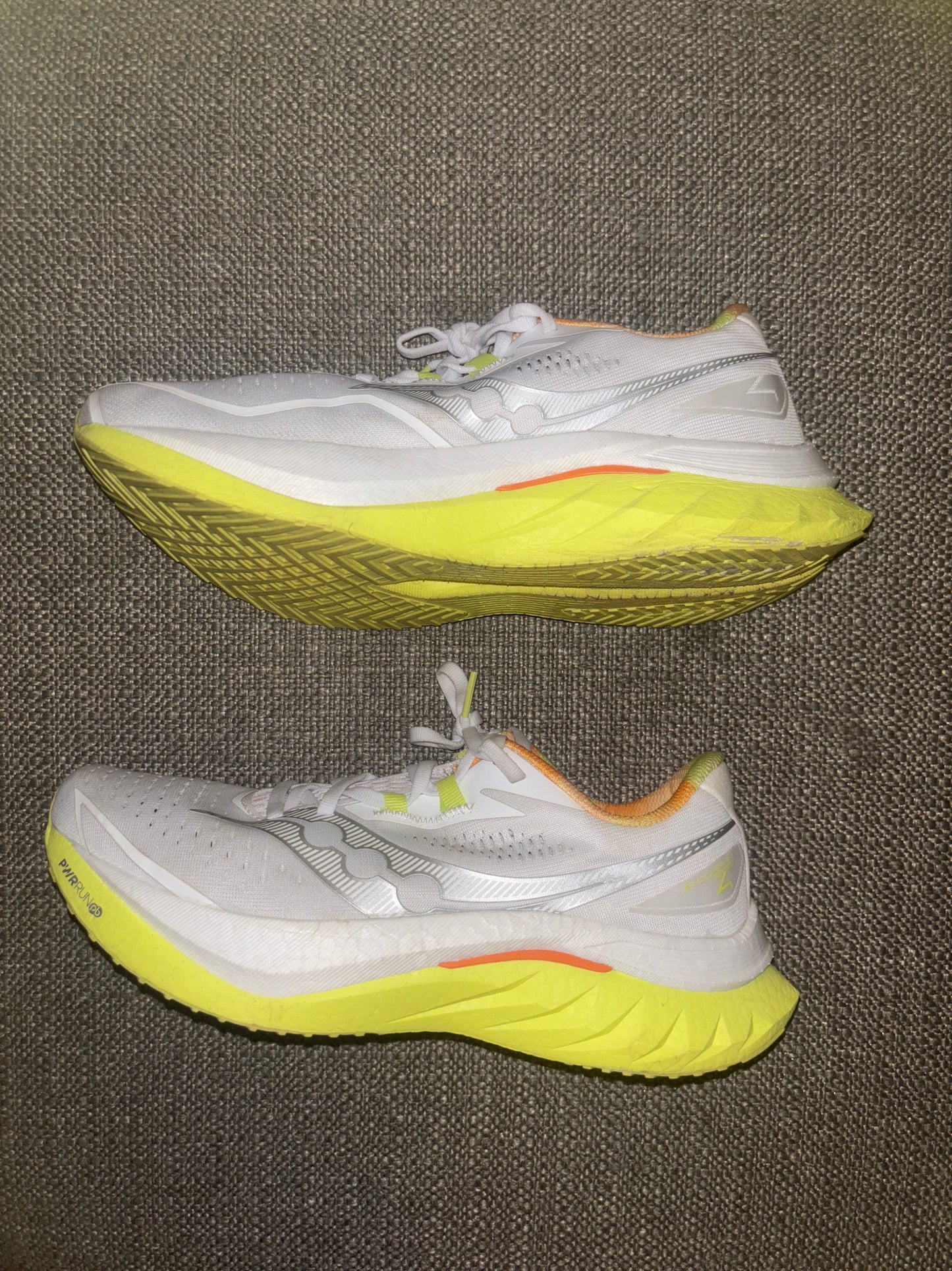 #84 *REDUCED* Saucony Endorphin Speed 4 Running Shoe size 10- Like New