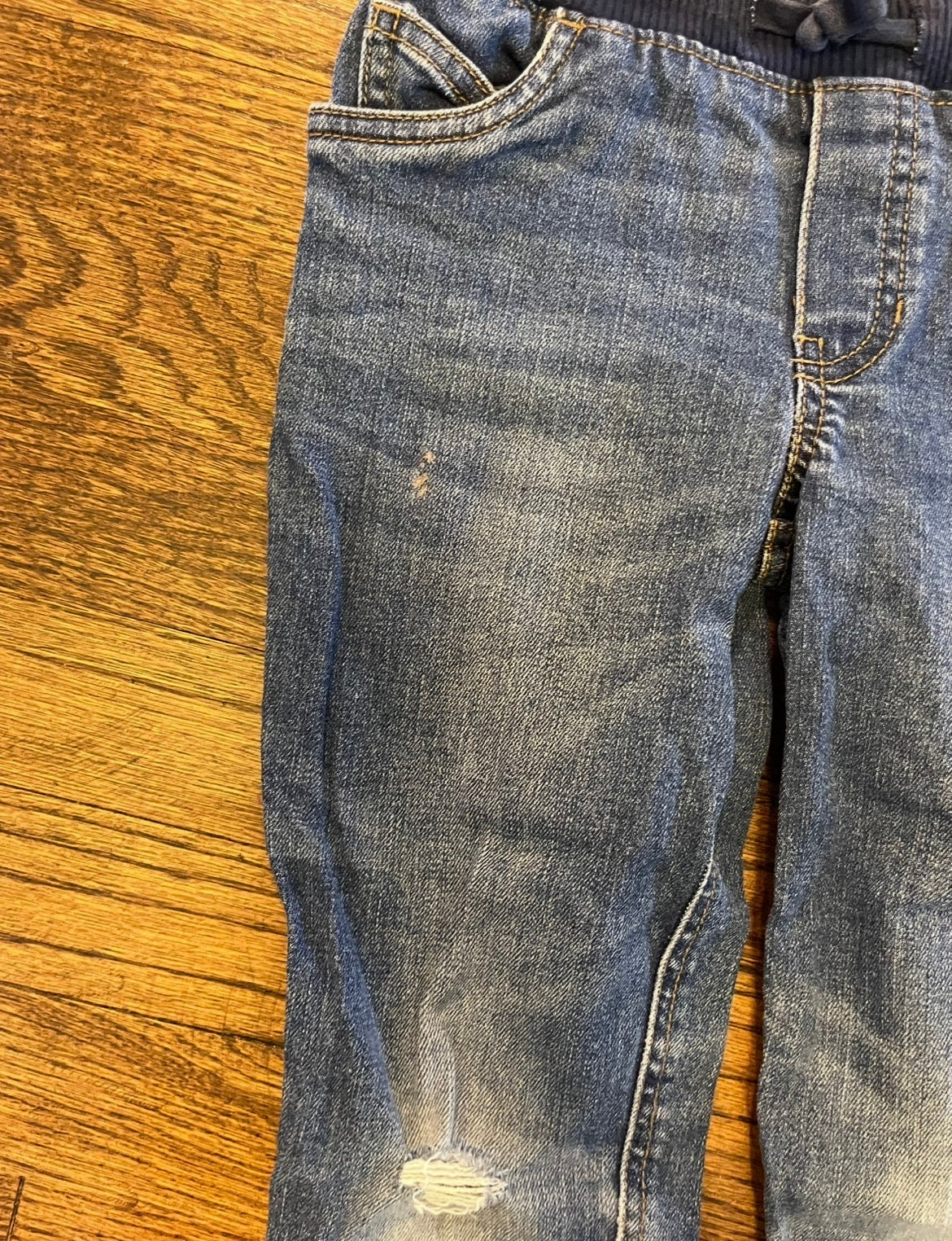#7 Sz 5 Jeans - H&M and Carter's