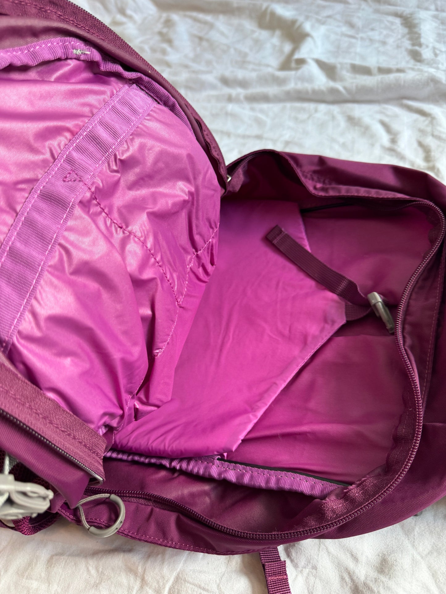 Seller #22 - Osprey Daylite Plus backpack - EUC