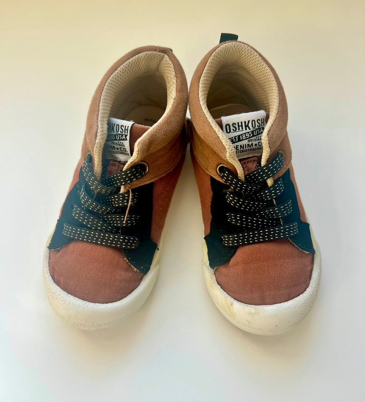 Toddler Size 10 Osh Kosh High Top Sneakers