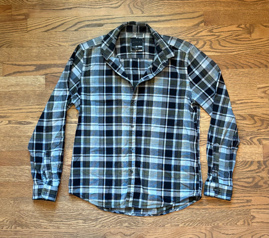 #74 Men’s Plaid Button Up Collared Shirt - S