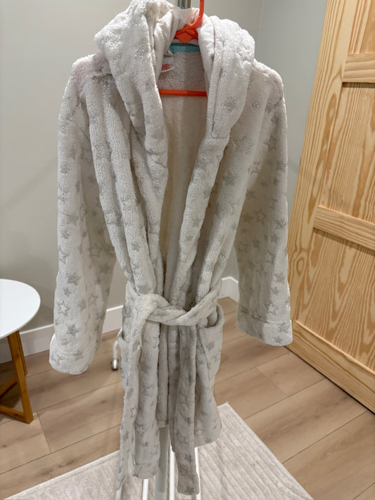 Seller #105 - Size 6 Girls Cat & Jack White Star Robe GUC