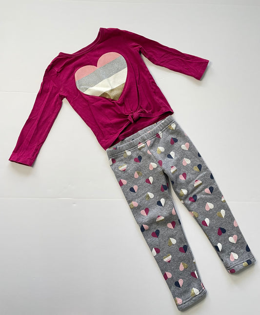 #121 Girls (fits like) 2T heart outfit, VGUC