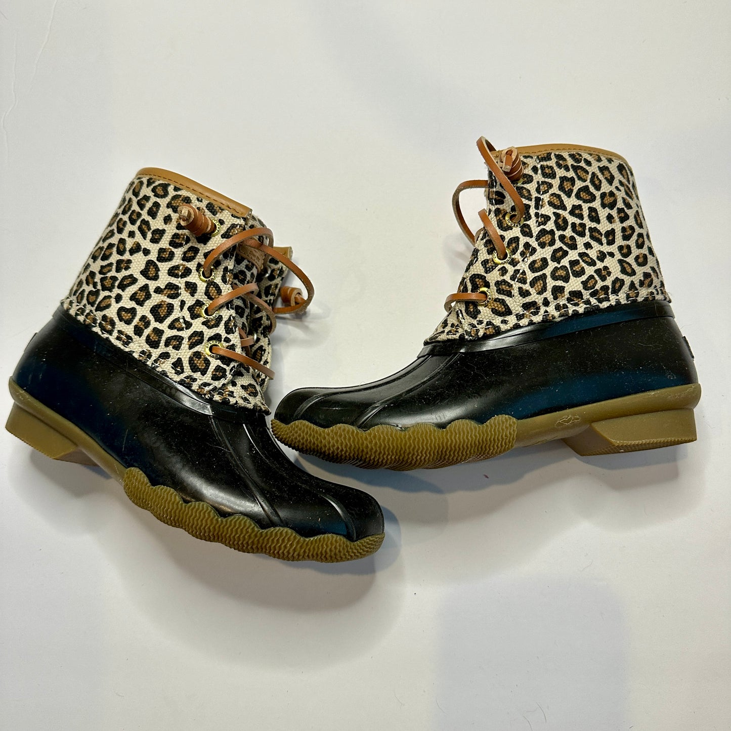 #162 Sperry Black w/cheetah print boots 13