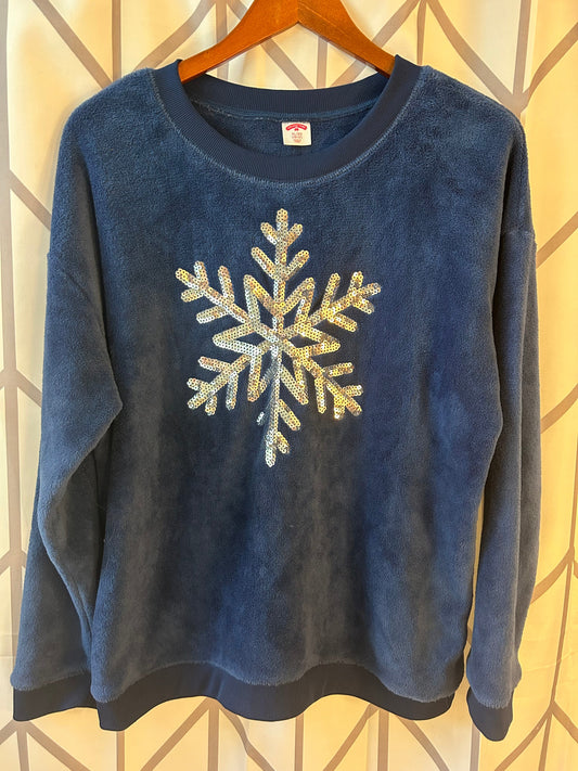 Seller #18 Reduced! Blue Holiday Velour Sparkle Sweatshirt girls juniors size XXL 15-17