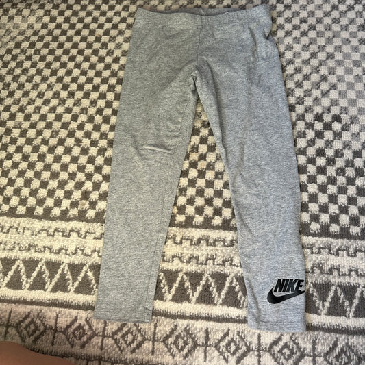 #162 Nike Gray Leggings sz6