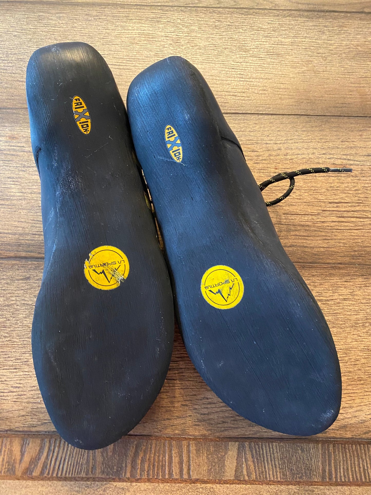 #180 Men 11 La sportiva rock climbing