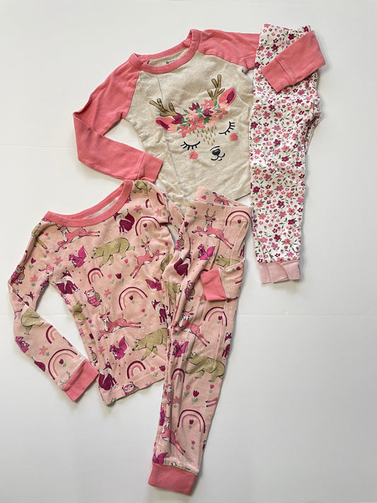 #121 Girls 3T set of two Member's Mark pajamas, deer floral, VGUC