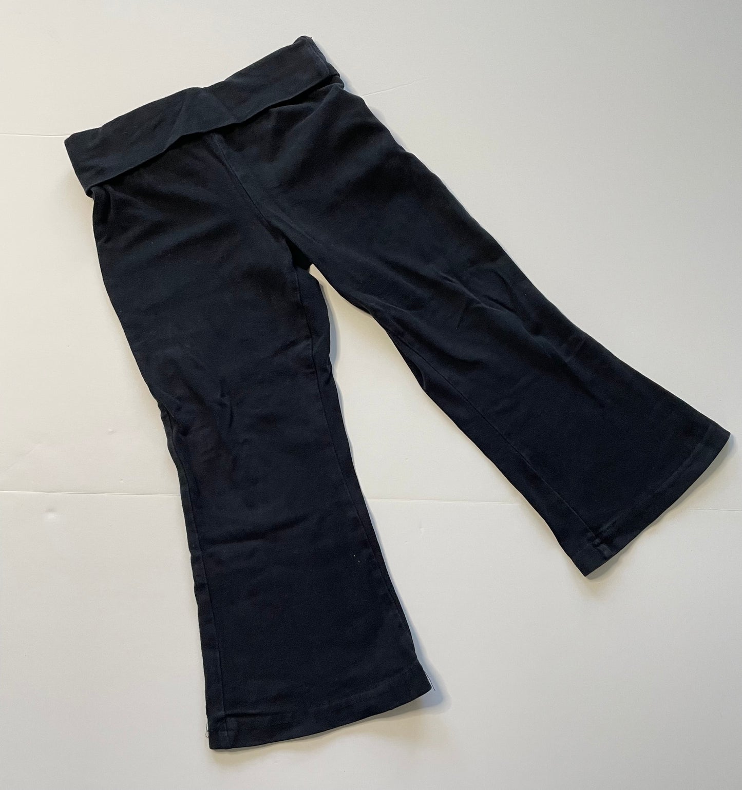 #121 Girls 3T black flare yoga pants, VGUC