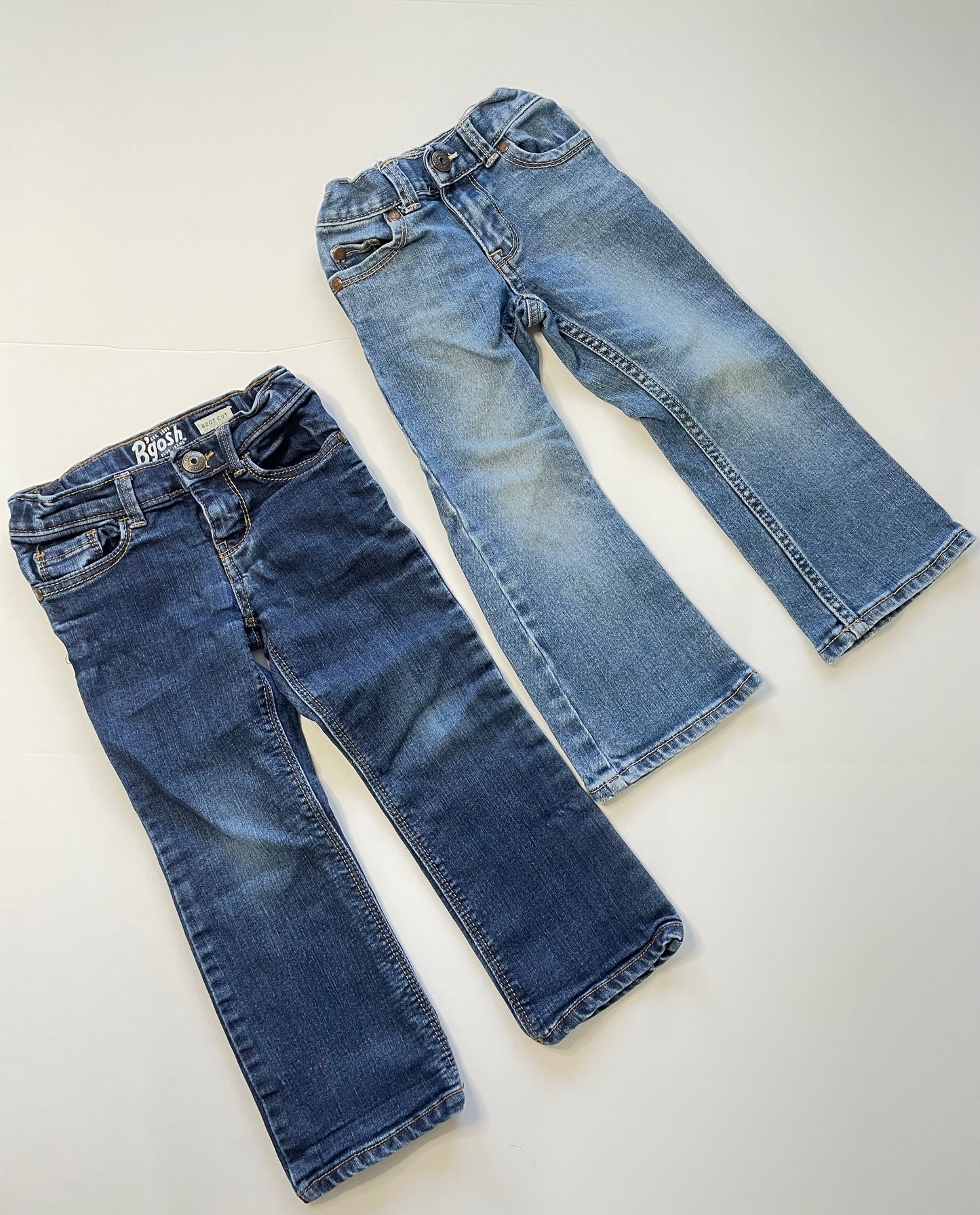 #121 Girls 3T Oshkosh jeans set of two with inside adjusters, EUC
