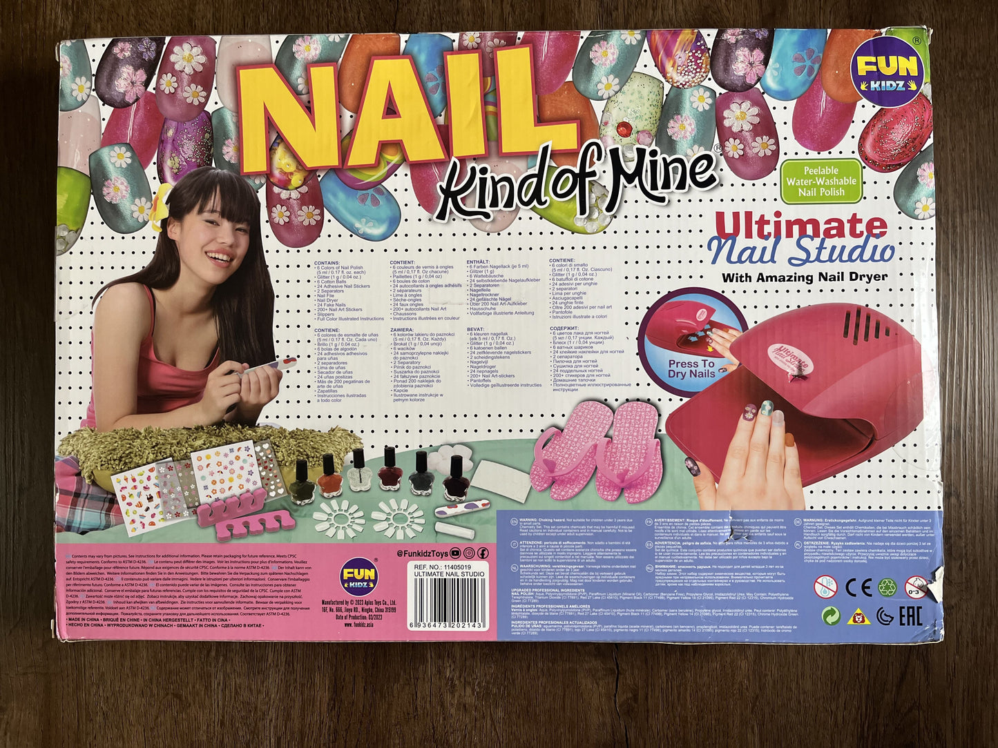 #124 NIB Nail Kind of Fun Ultimate Nail Studio Set