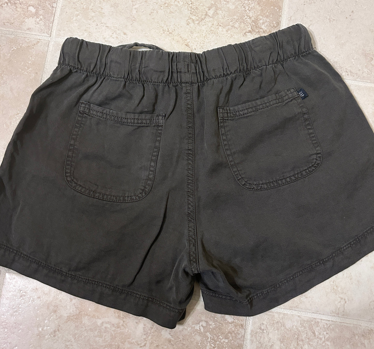 Gap/NWOT Women’s Lyocell Shorts/Dark Gray/Size  XS