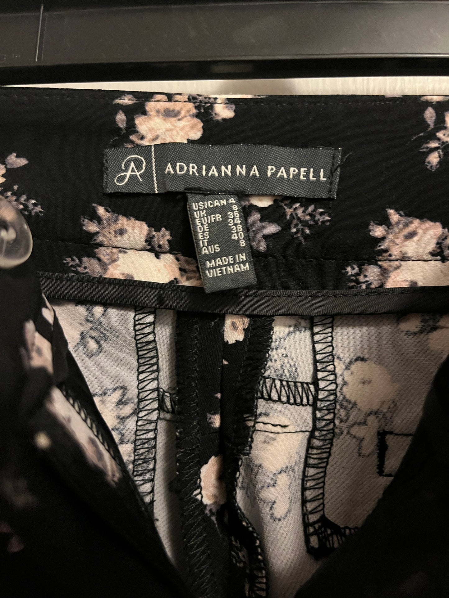 Women's Size 4 Business Capri Pants - Adrianna Papell
