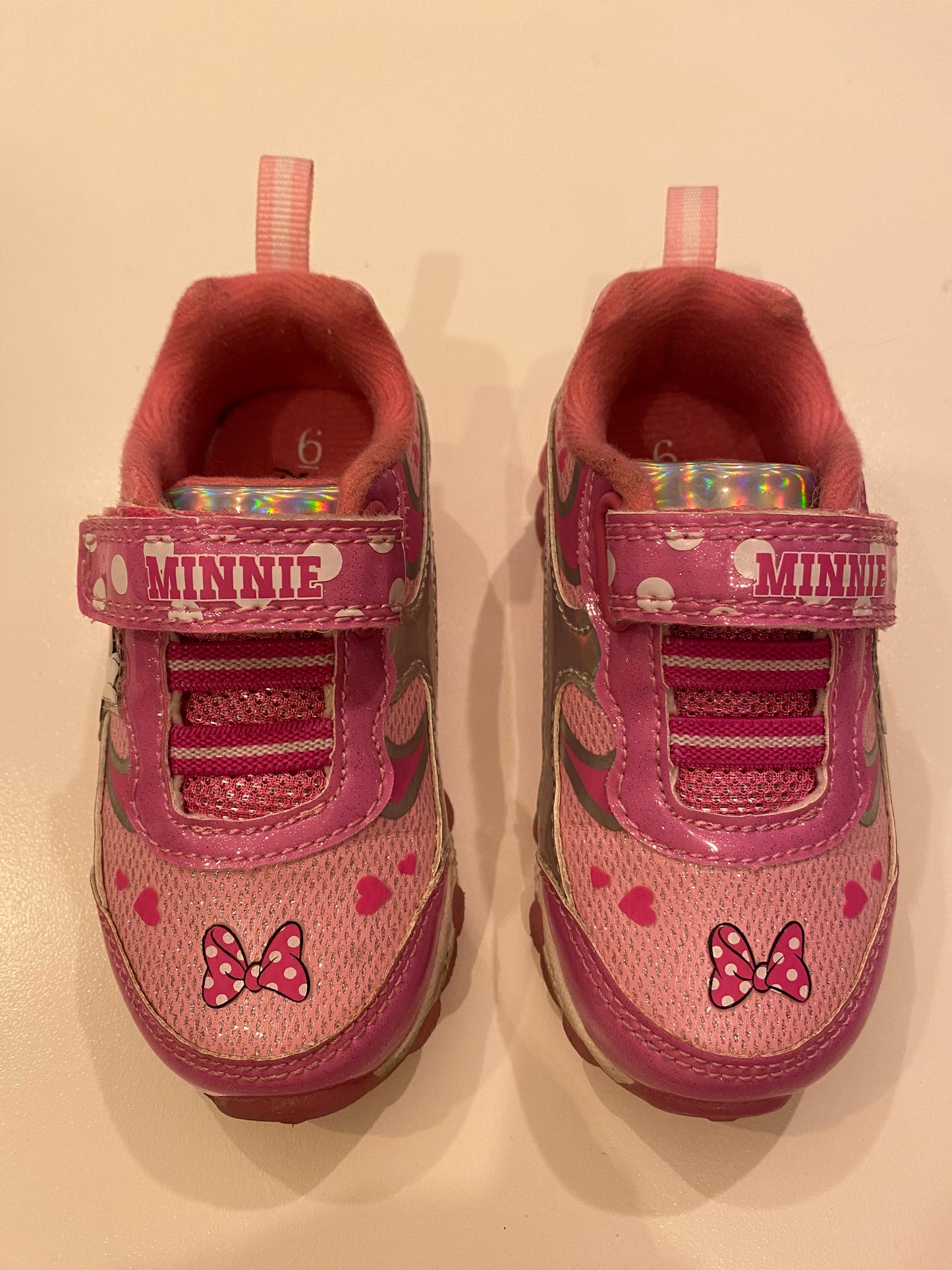 Disney Minnie Mouse Light Up Tennis Shoes Girls Size 6