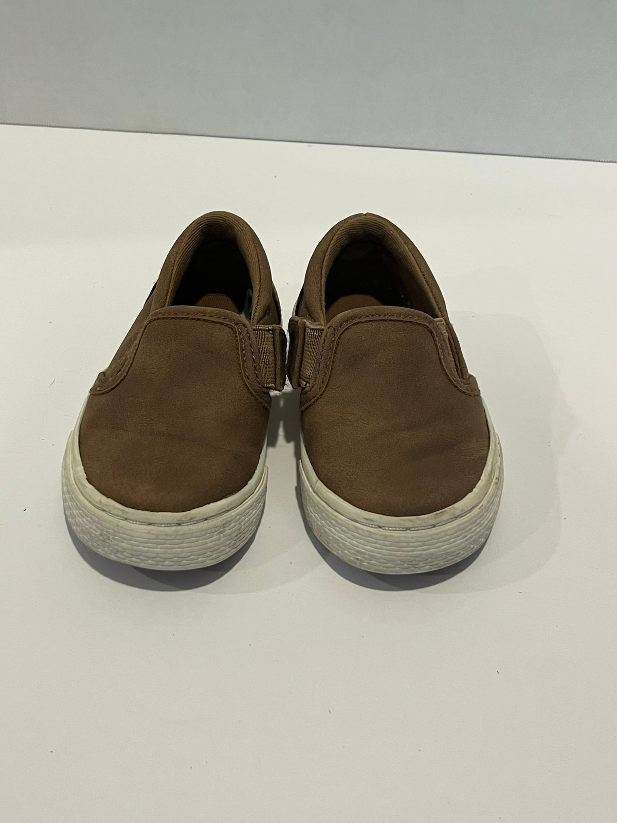 #70 Children’s Place Size 6 Tan Slip Ons